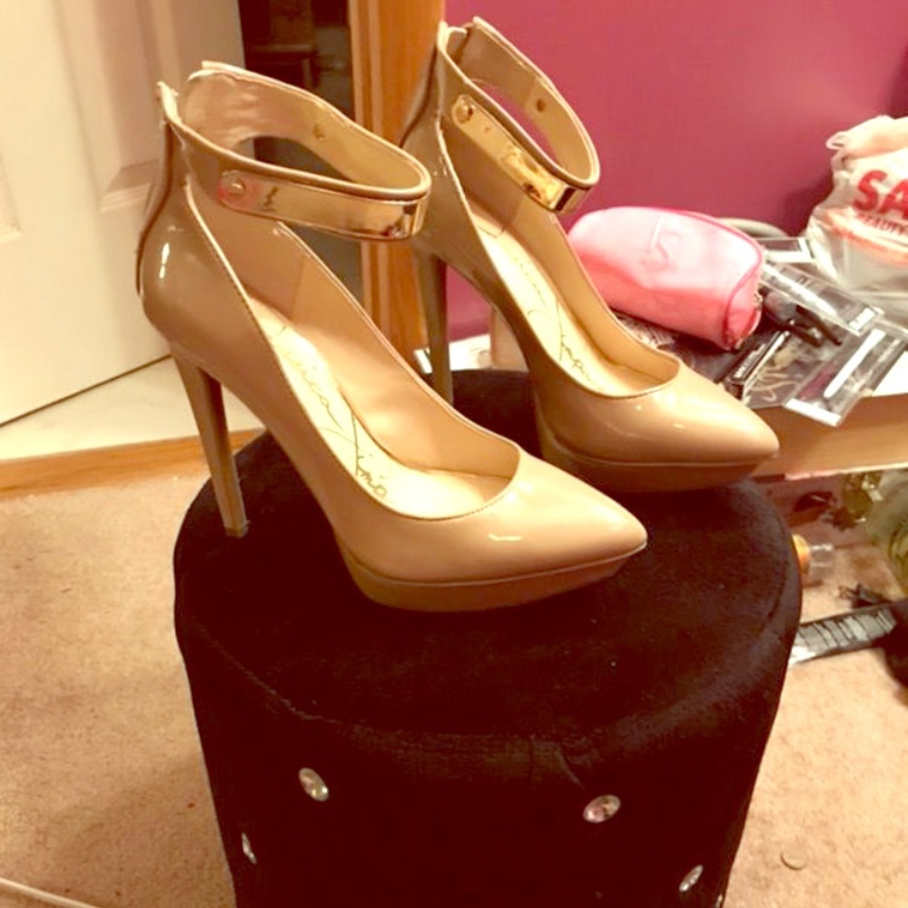 Jessica Simpson Pumps